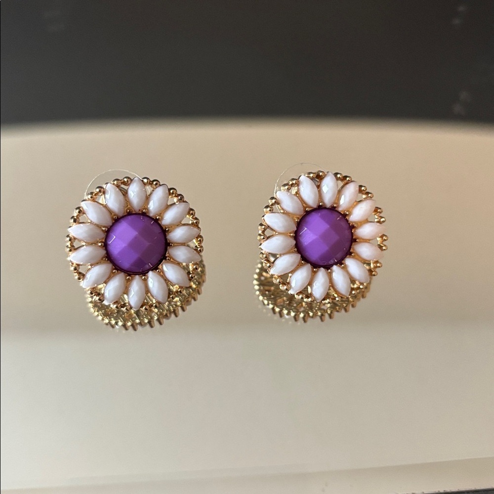 White & Purple Floral Stud Earrings Gold Tone Daisy Earrings